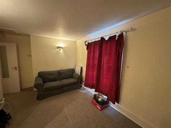 Heavitree Park Lounge.jpeg