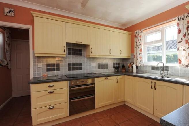 5Kitchen2.jpg