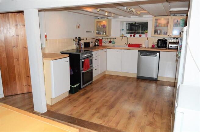 Kitchen.JPG