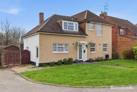 Pines Road, Chelmsford, CM1