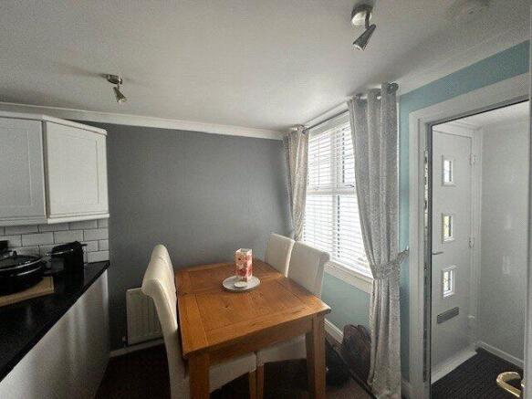 3 bed Terraced for sale Image 4