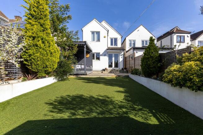 Englands Lane, Loughton, IG10 photo 4
