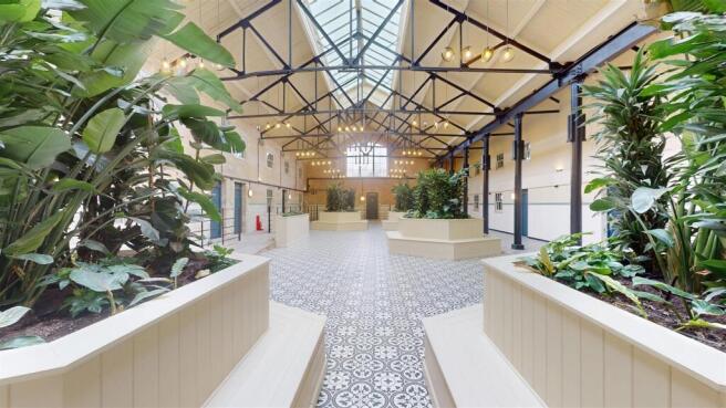 GRAND COMMUNAL ENTRANCE & HISTORIC HUB