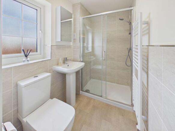 4 bed Detached for sale Image 8