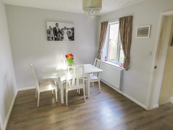 Dining room 1.JPG