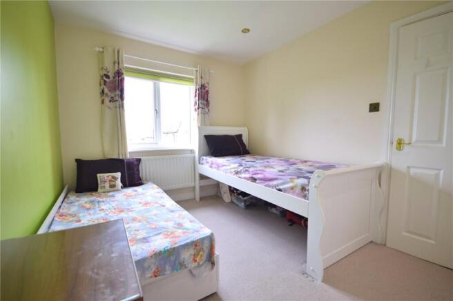 4 bed Detached to rent Image 8