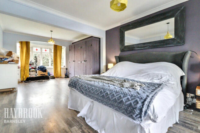 4 bed Detached for sale Image 12