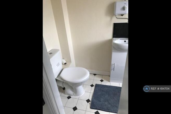 Room 5 En-Suite