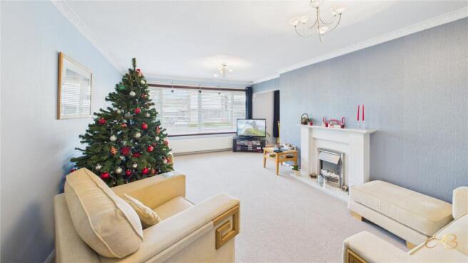 4 bed Bungalow for sale Image 9