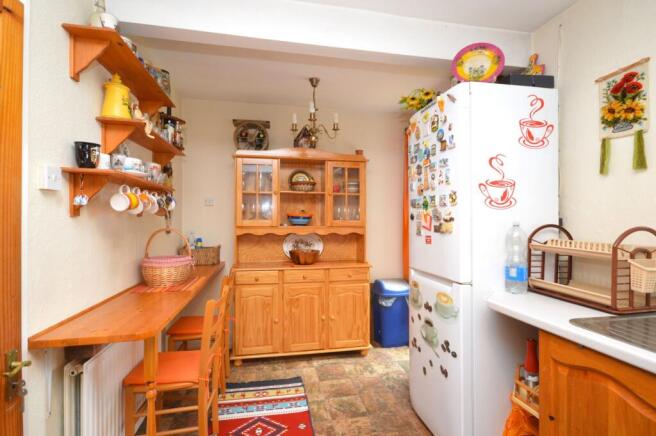 Kitchen / Dining