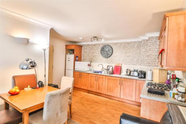 OPEN PLAN KITCHEN/LIVING AREA