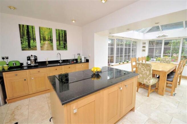 Kitchen/Breakfast Ro