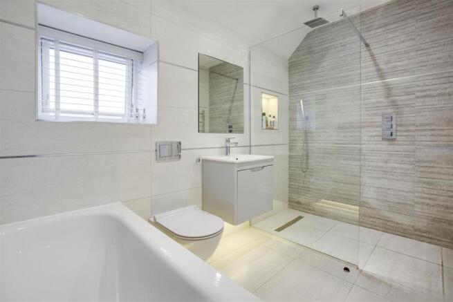 ensuite.jpg