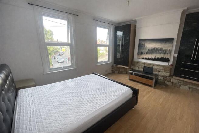 Lounge / Bedroom