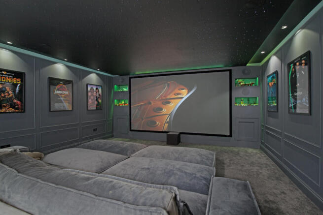 CINEMA ROOM