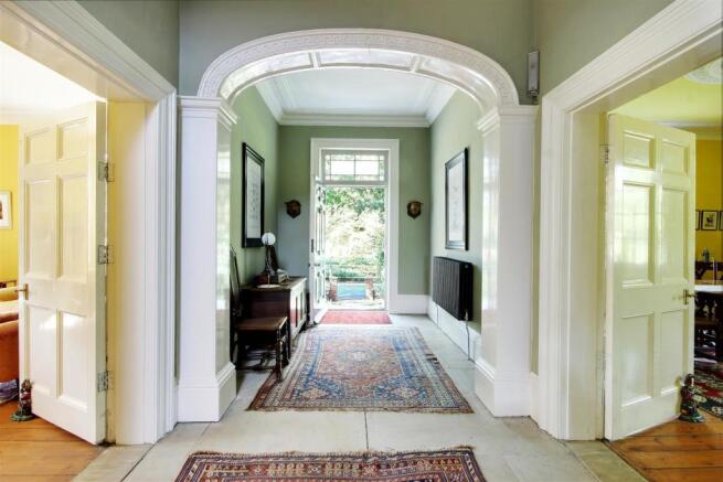 6 bed Detached for sale Image 7