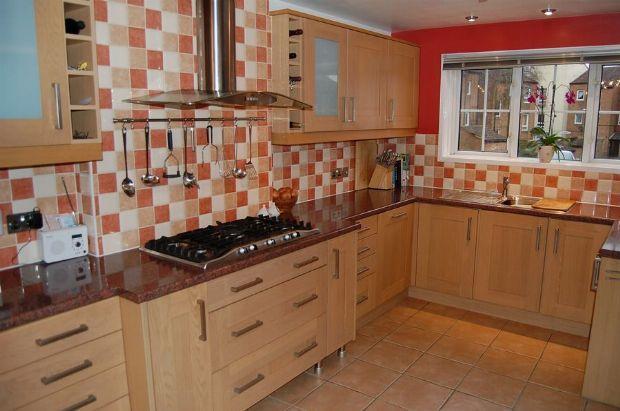 KITCHEN/BREAKFAST ROOM