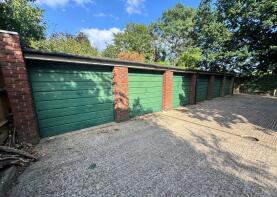 Flat 3, 51, Long Lane, Finchley, London N3 2PY