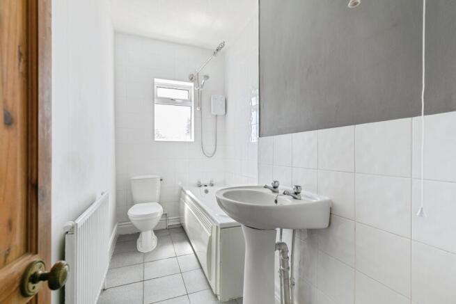 3 bed Terraced for sale Image 8