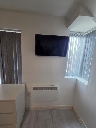 Studio to rent Image 12