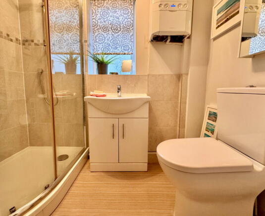 2 bed Semi-Detached Bungalow for sale Image 7