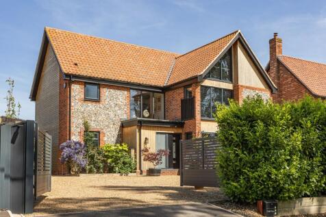 Individually Designed Home in Saham Hills