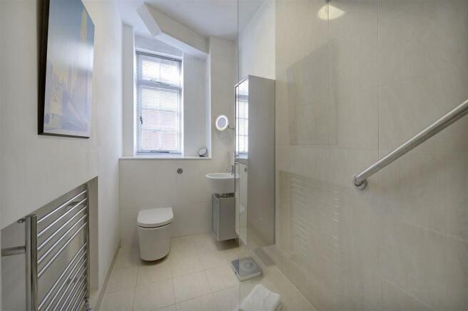 11 ashley court 737 shower.jpg