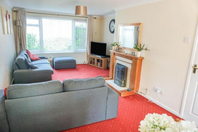 Lounge/Dining Room