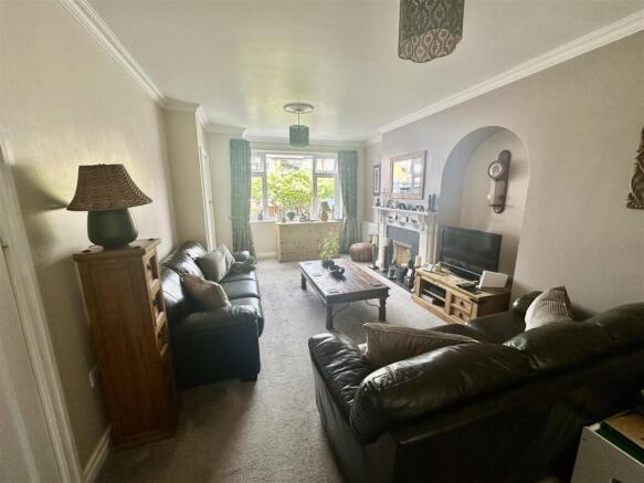 5 bed Semi-Detached for sale Image 6
