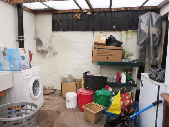 Wash House / U...