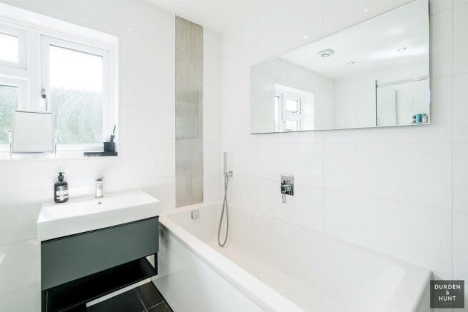 lyndhurst rise-12_1.jpg