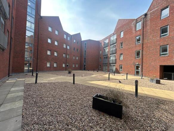 1 bed Flat for sale Image 9