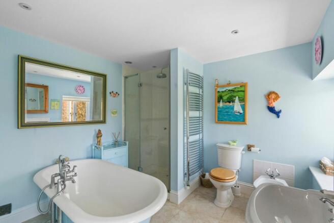 En-Suite Bathroom