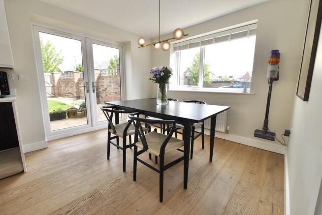 3 bed Detached for sale Image 9