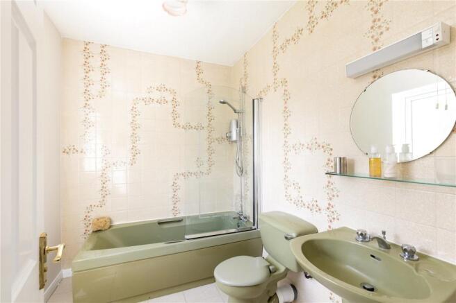 En Suite Bathroom