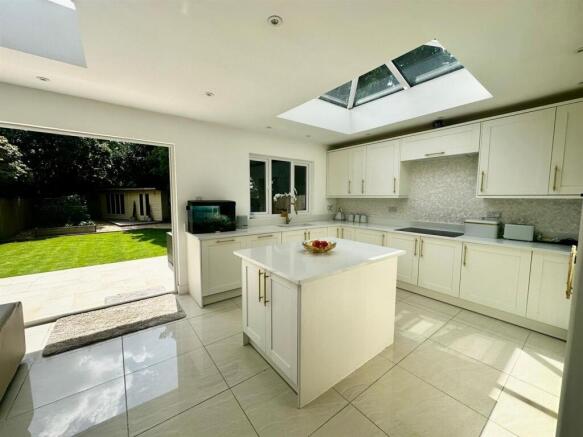 Westfield Drive, Knutsford photo 4