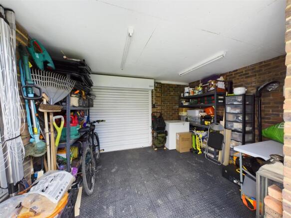 Garage.jpg