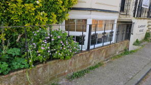 Flat 1, 8 Claremont House, Walmer Castle Road, Deal CT14 7NG