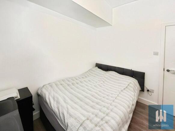 3 bed Terraced to rent Image 11