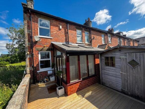 3 bed End of Terrace to rent Image 4
