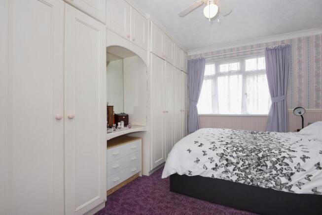 Bedroom .