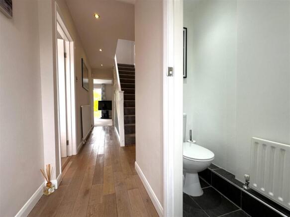 Ground Floor W.C/ Hallway 192
