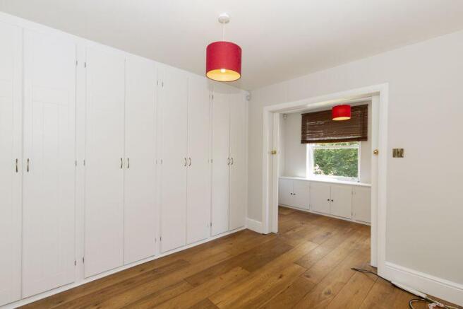 4 bed Detached to rent Image 10