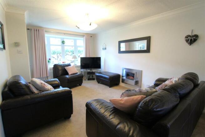 Living room 1.2.jpg