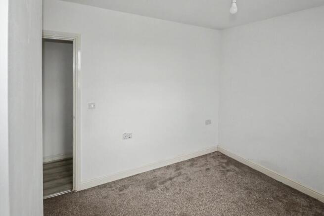 1 bed Flat for sale Image 12
