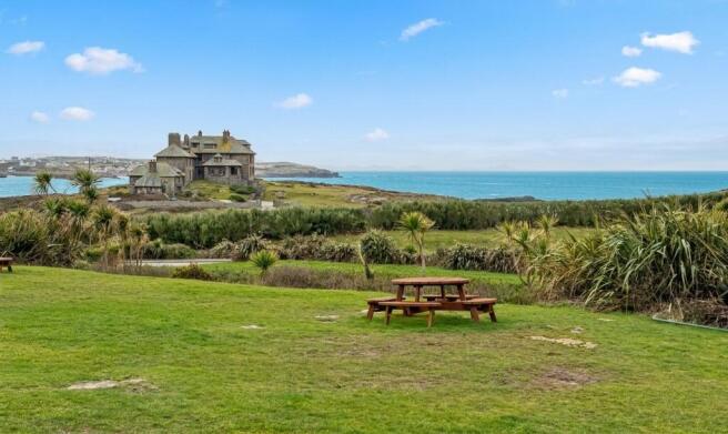 Flat 22, Plas Darien, Lon Isallt, Trearddur Bay, Anglesey LL65 2UP photo 2