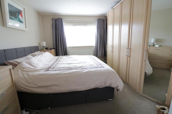 MASTERBED.JPG