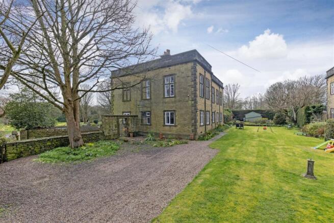 North Side. Wingerworth Hall Estate, Wingerworth photo 2