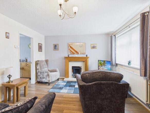 Pine Road, Stalybridge, SK15 1UR photo 4