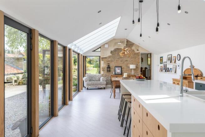 Kitchen/Dining Room